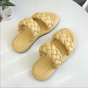 Brand New Chunky Braided Straps Slippers